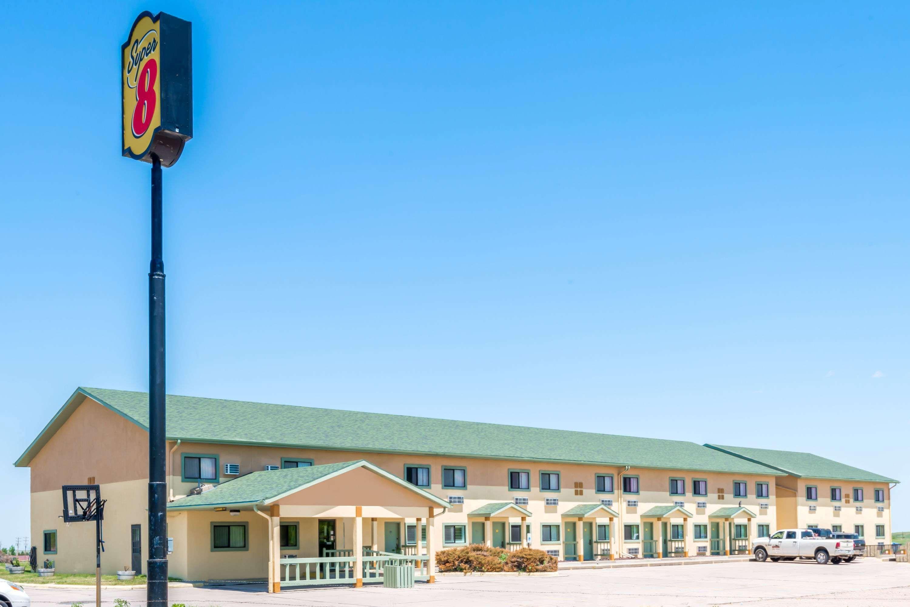 Super 8 By Wyndham Kimball Exterior photo