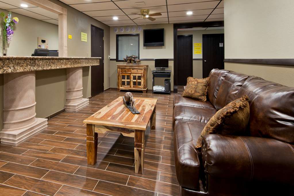 Super 8 By Wyndham Kimball Interior photo